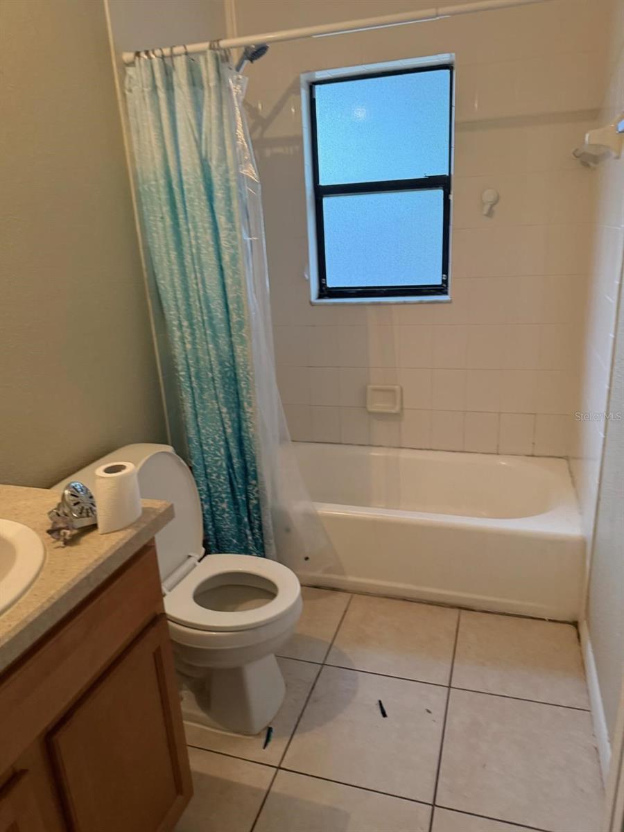 Image 9 of 31 For 1760 Harbor Oaks Place