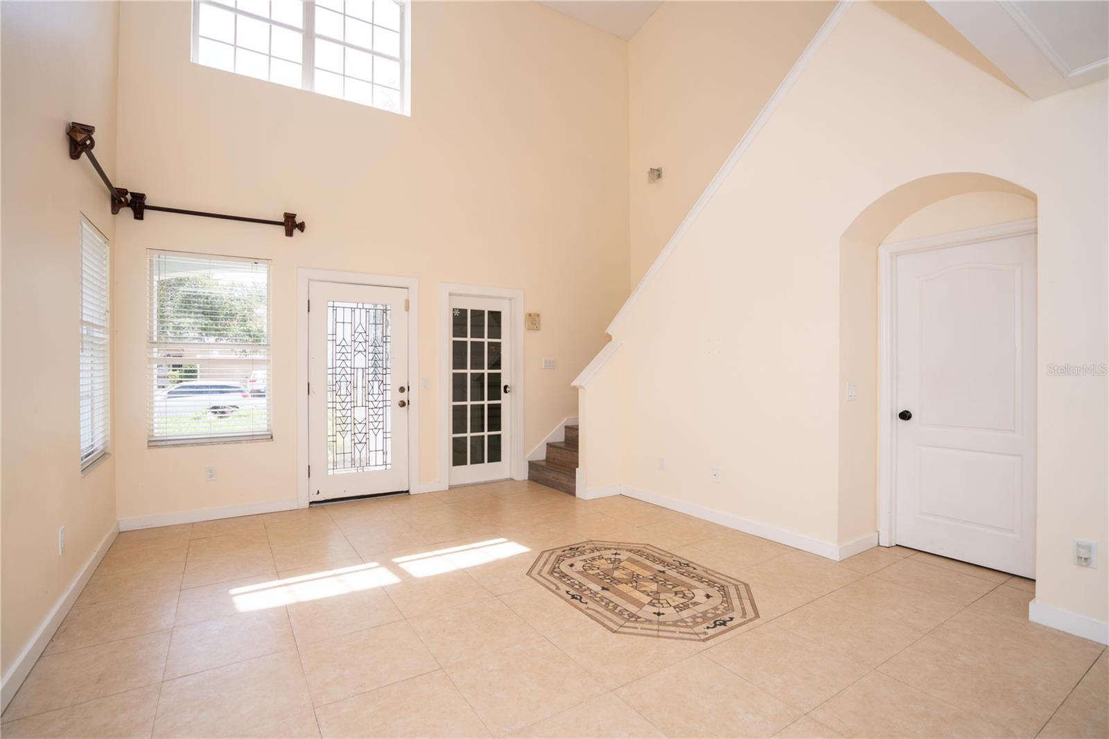 Image 14 of 35 For 10468 Blackmore Drive