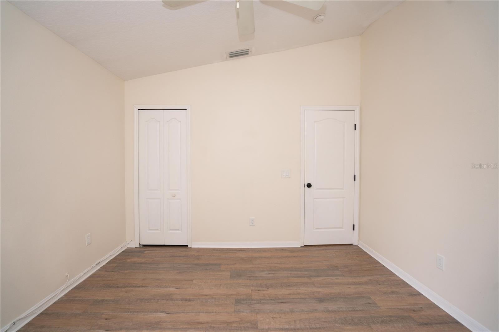 Image 32 of 35 For 10468 Blackmore Drive