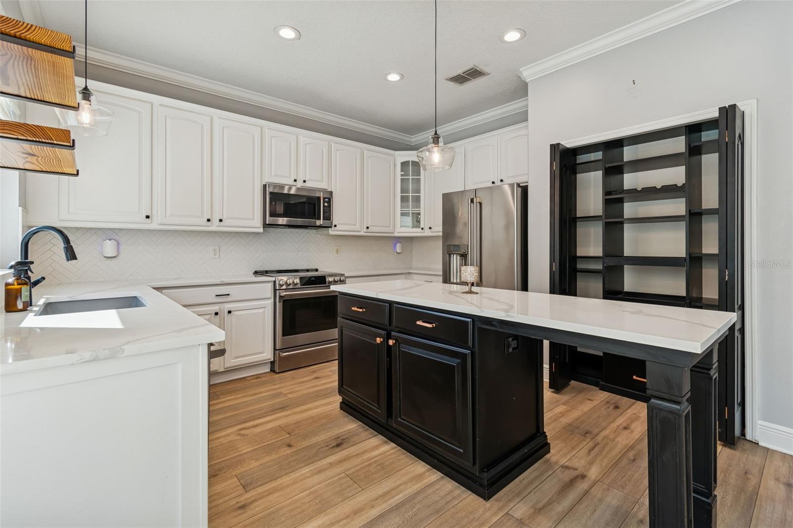 Image 17 of 54 For 20227 Still Wind Drive