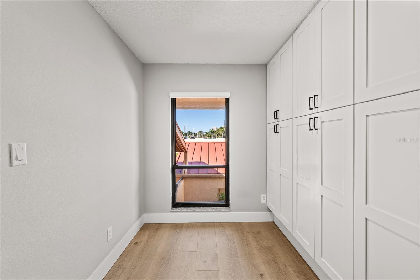 Image 14 of 49 For 4720 Brittany Drive S 139