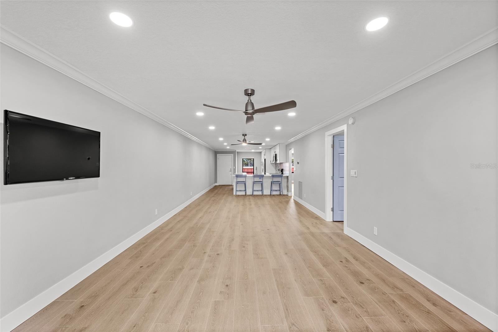 Image 18 of 49 For 4720 Brittany Drive S 139