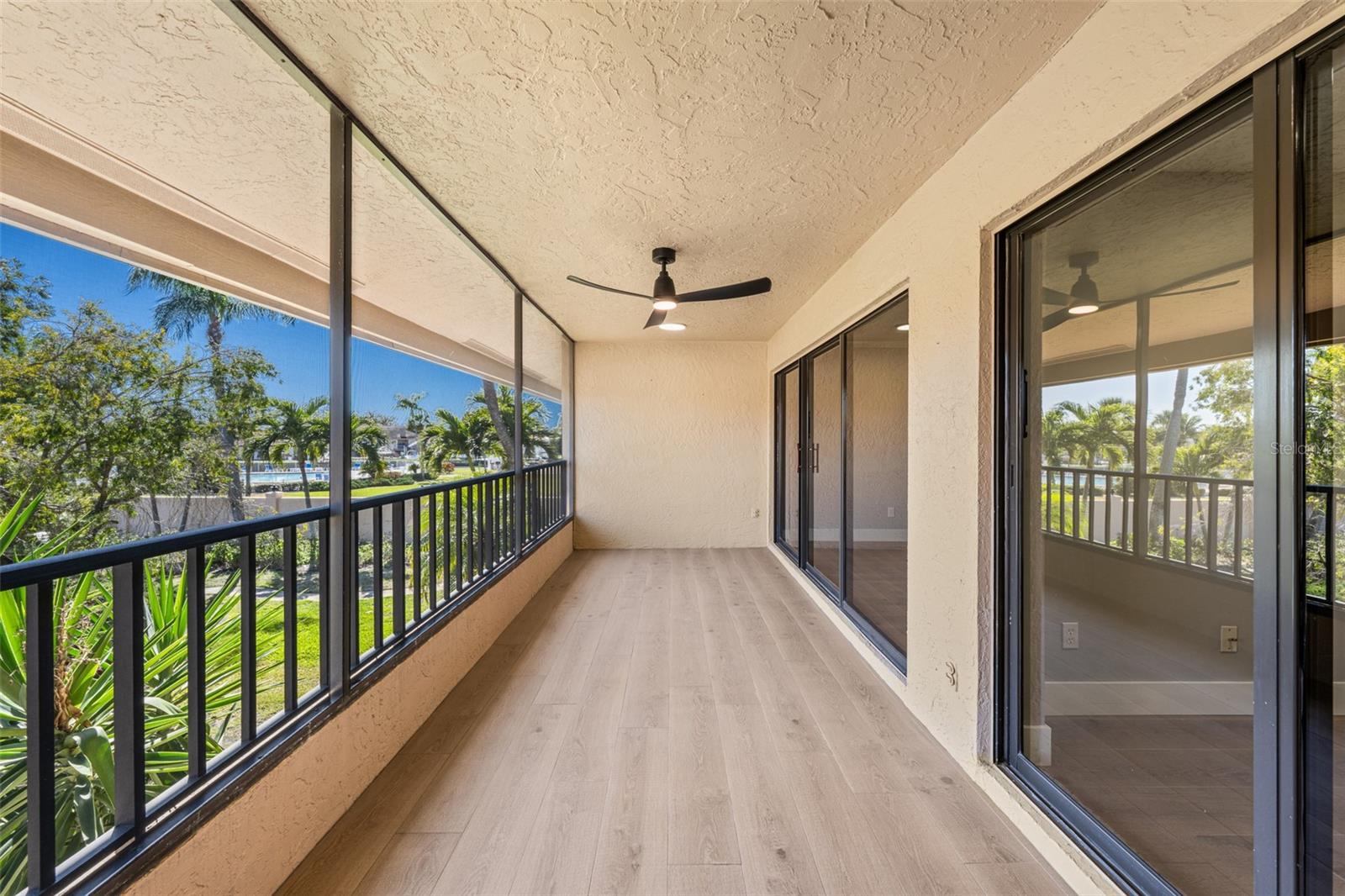 Image 37 of 49 For 4720 Brittany Drive S 139