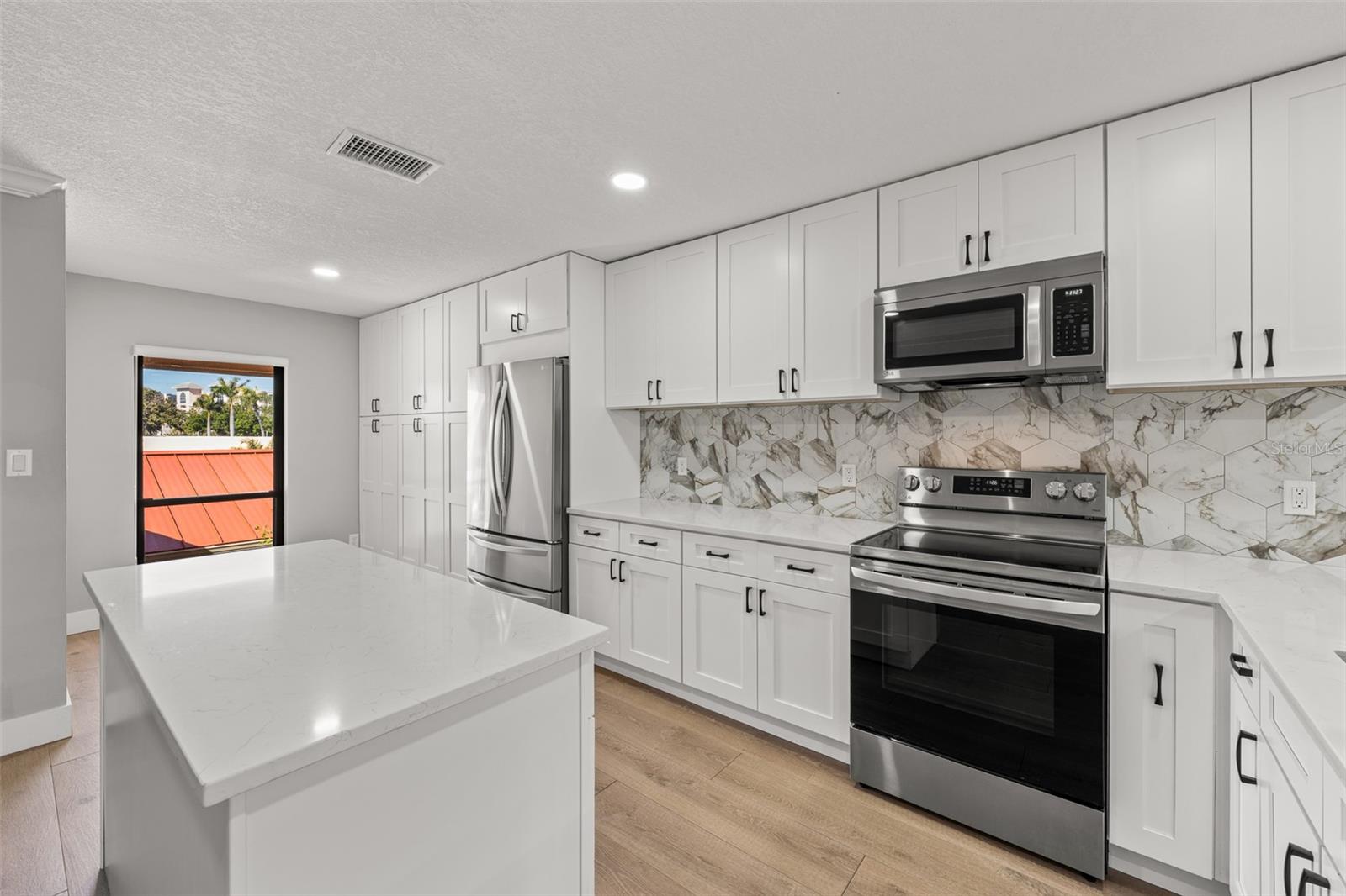 Image 8 of 49 For 4720 Brittany Drive S 139