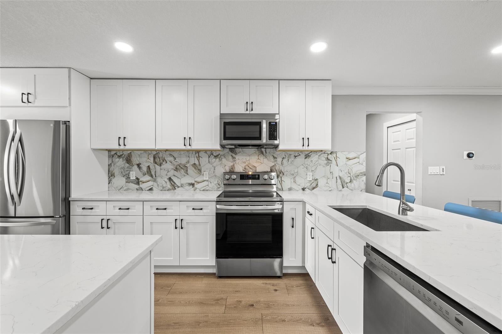 Image 9 of 49 For 4720 Brittany Drive S 139