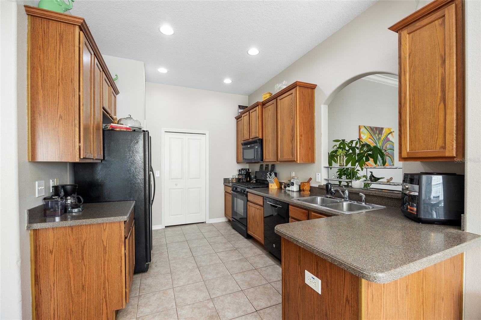 Image 15 of 45 For 1118 Wright Swynde Court