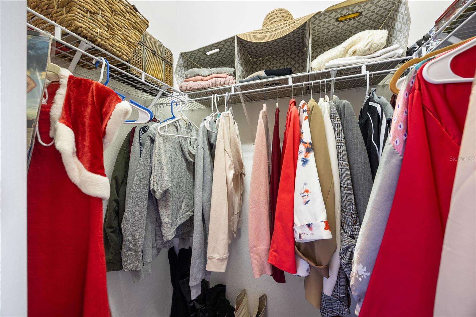 Image 24 of 45 For 1118 Wright Swynde Court