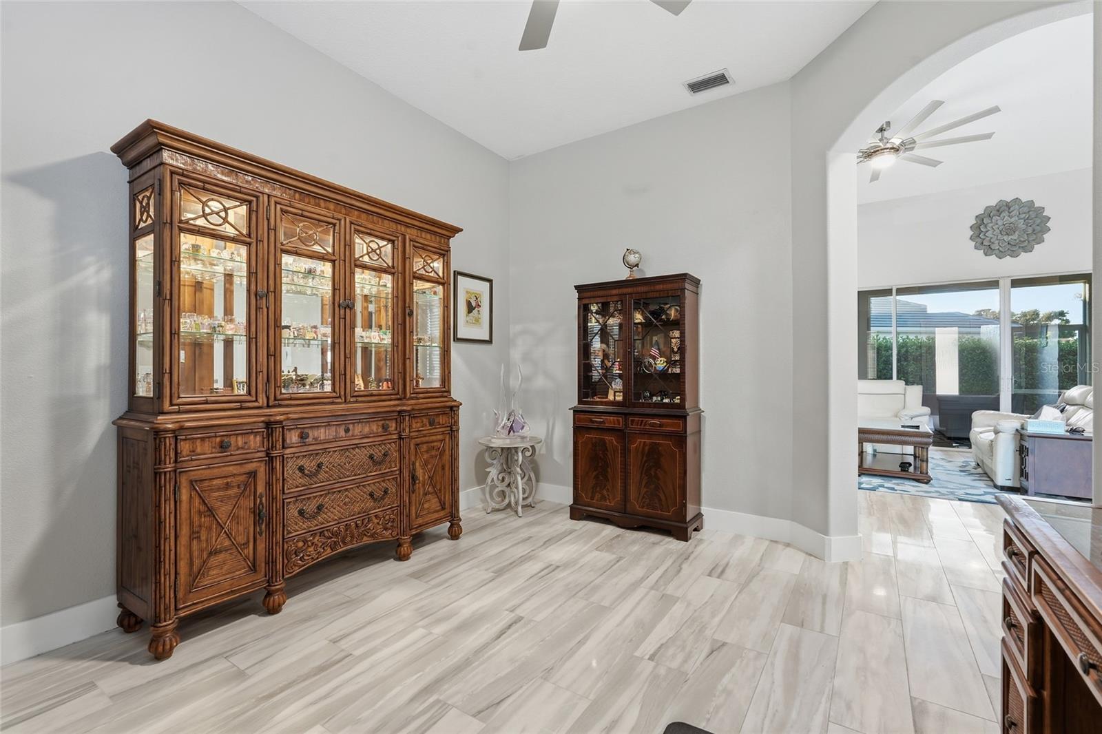 Image 24 of 56 For 7212 Spur Court