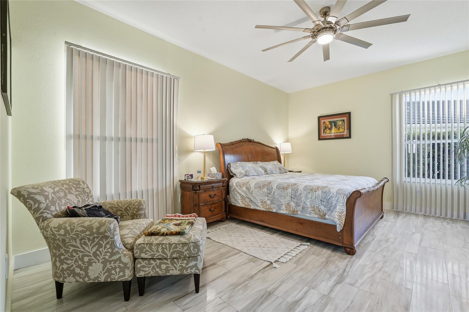 Image 28 of 56 For 7212 Spur Court