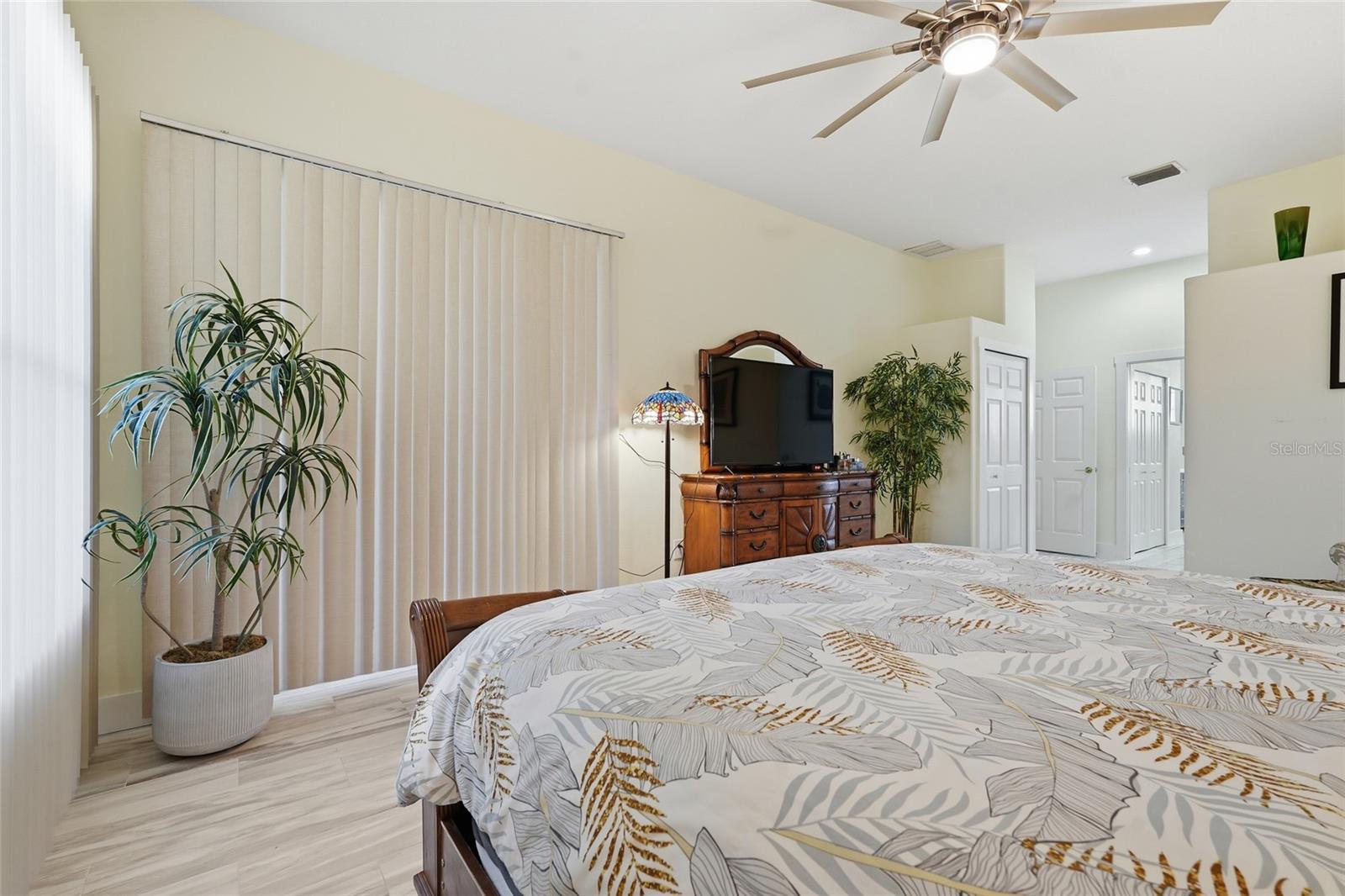 Image 29 of 56 For 7212 Spur Court