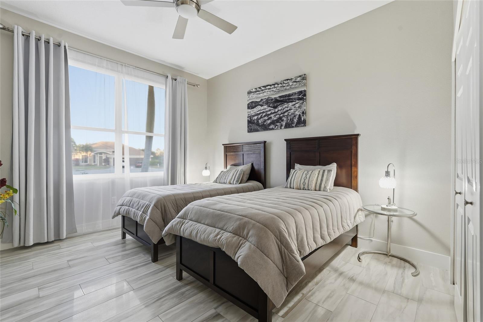 Image 40 of 56 For 7212 Spur Court