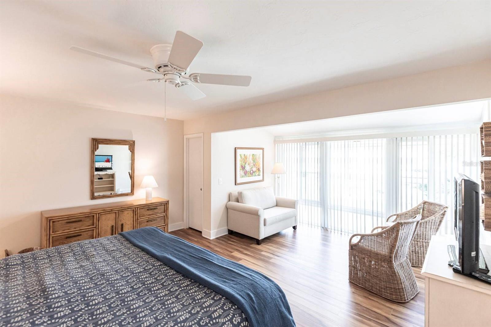 Image 21 of 21 For 6023 Peppertree Way 235