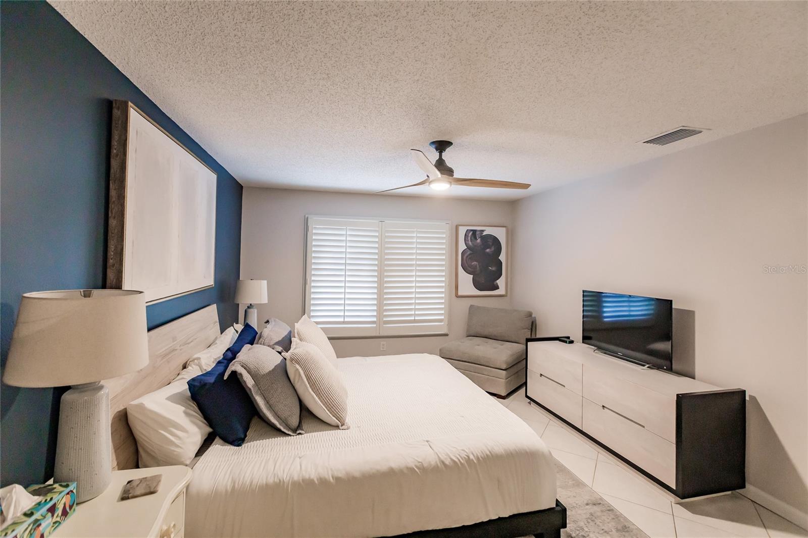 Image 15 of 29 For 6018 Peppertree Way 231b