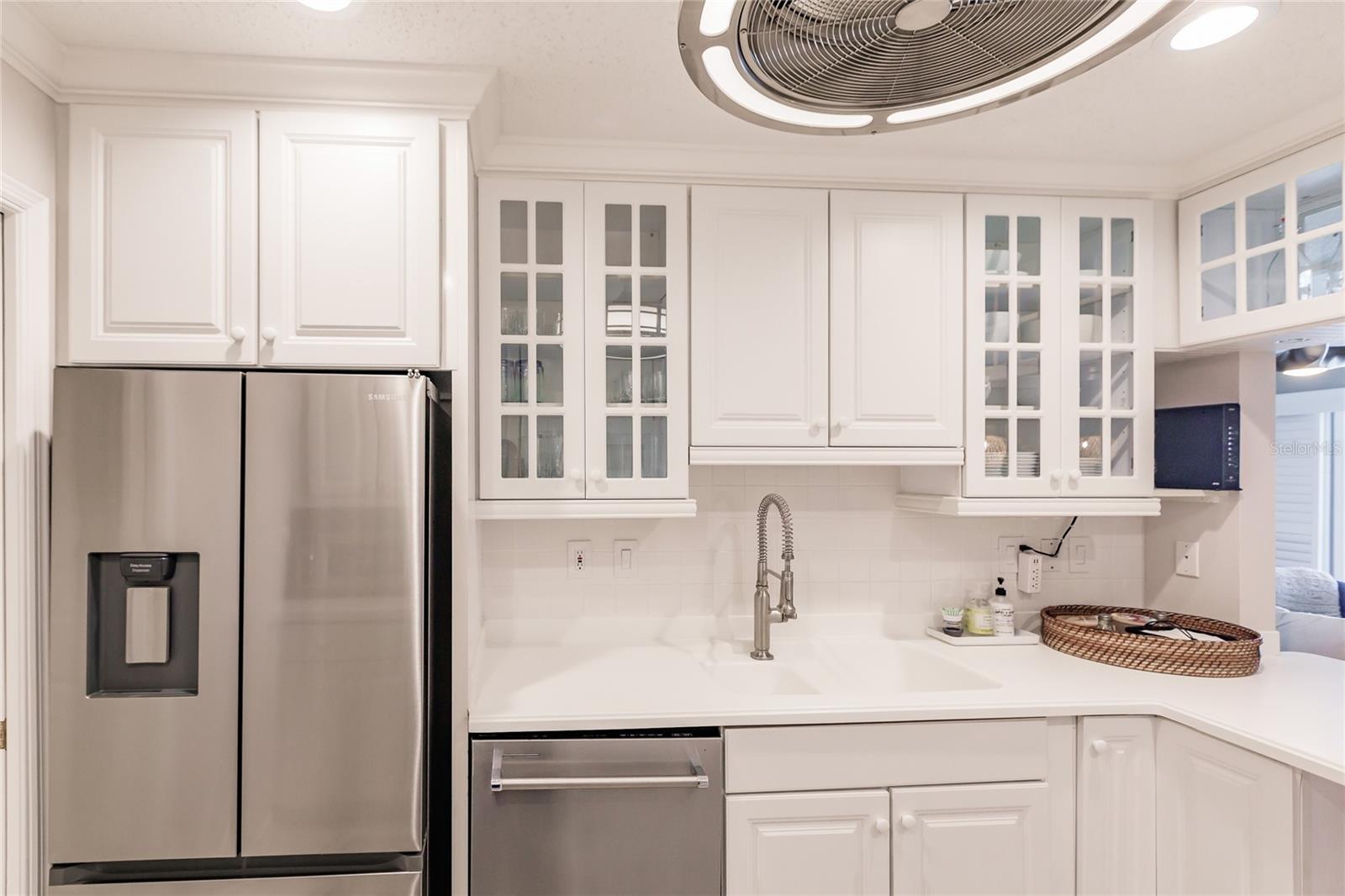 Image 7 of 29 For 6018 Peppertree Way 231b