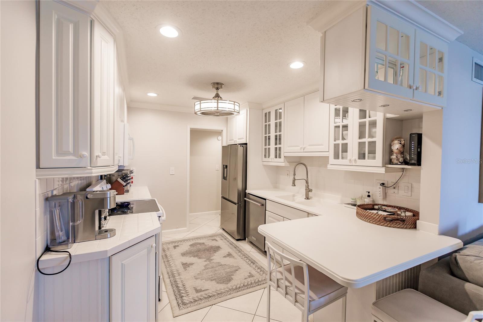 Image 9 of 29 For 6018 Peppertree Way 231b