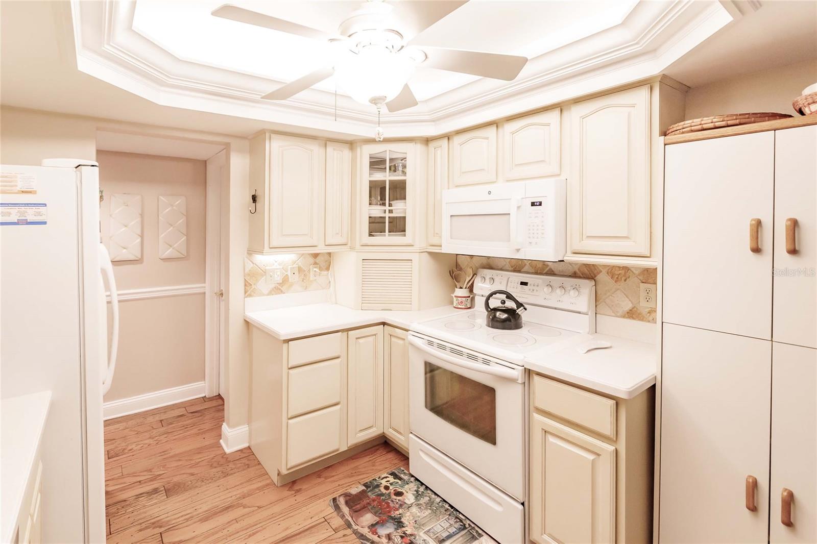 Image 7 of 16 For 6030 Peppertree Way 222a