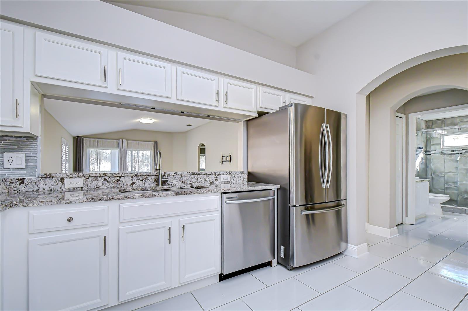 Image 10 of 56 For 18109 Canal Pointe Street