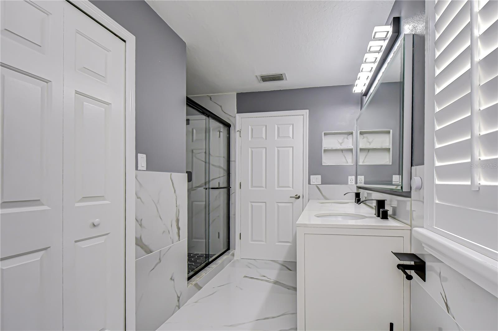 Image 22 of 56 For 18109 Canal Pointe Street