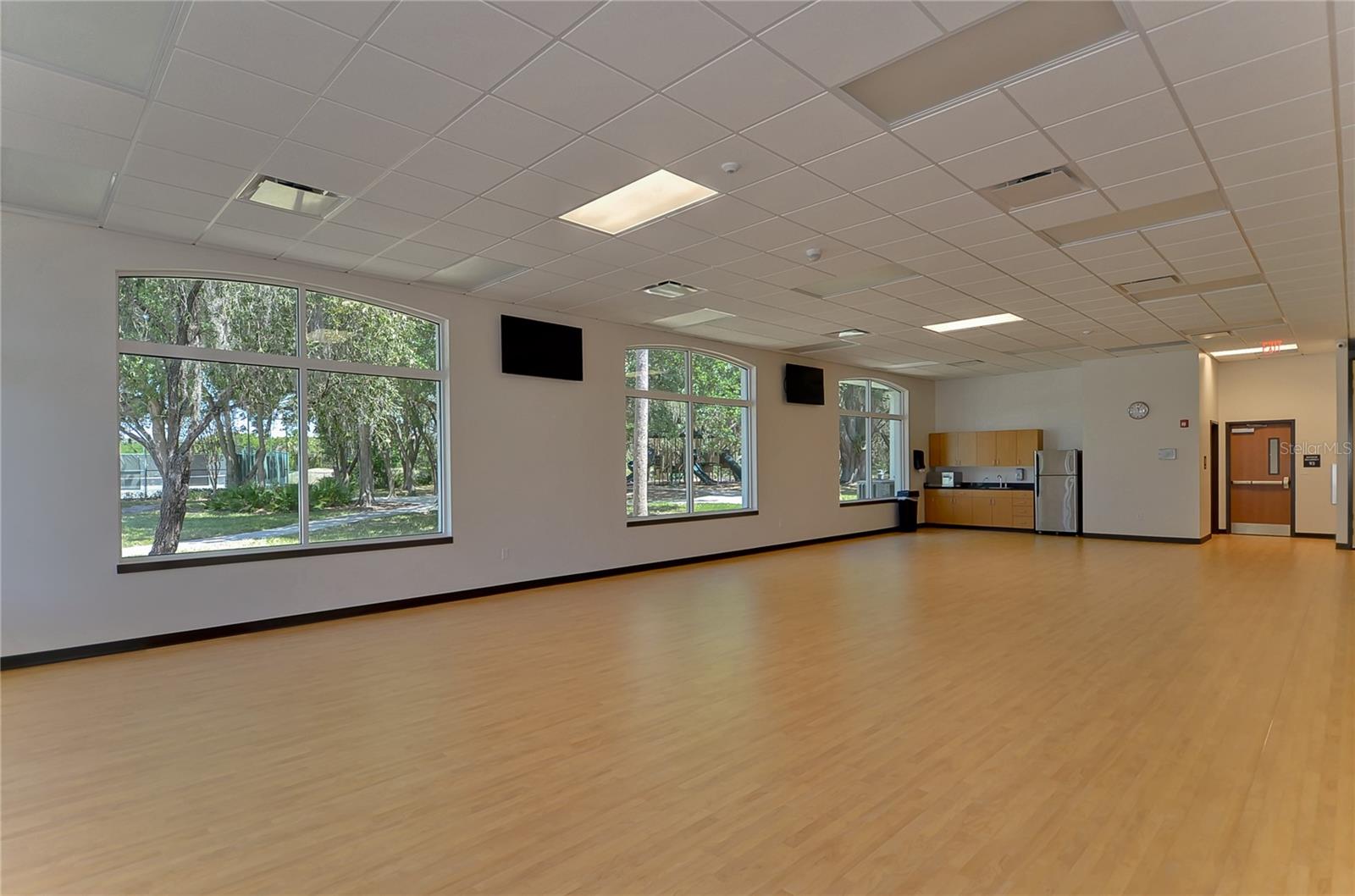 Image 45 of 56 For 18109 Canal Pointe Street