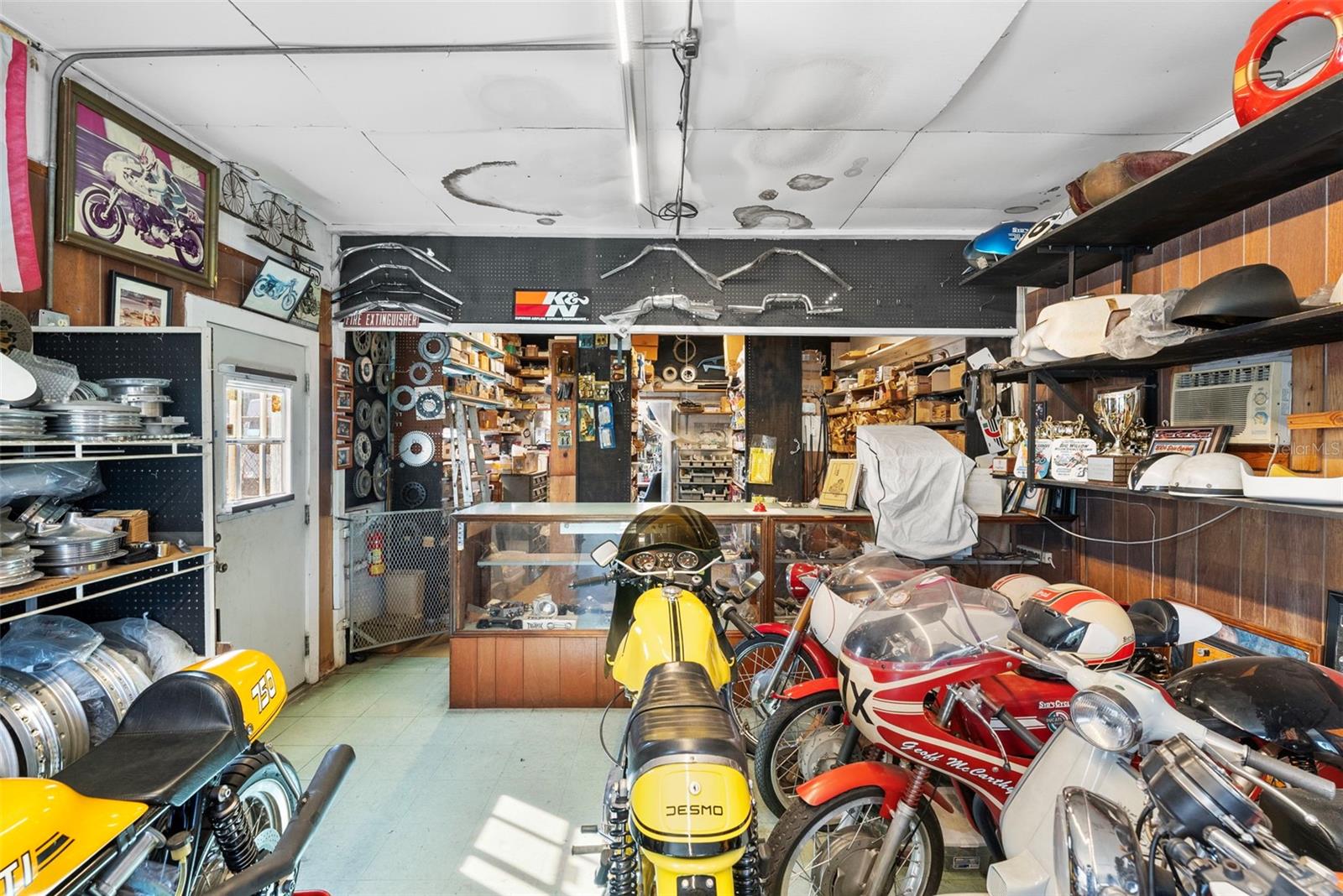 Image 12 of 36 For 6600 Haines Road N