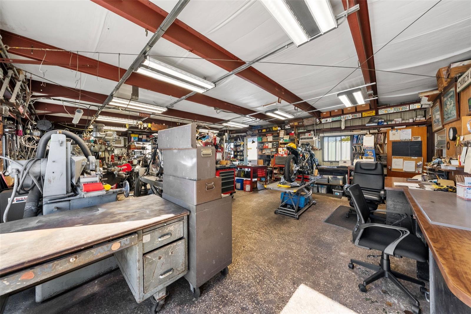 Image 18 of 36 For 6600 Haines Road N