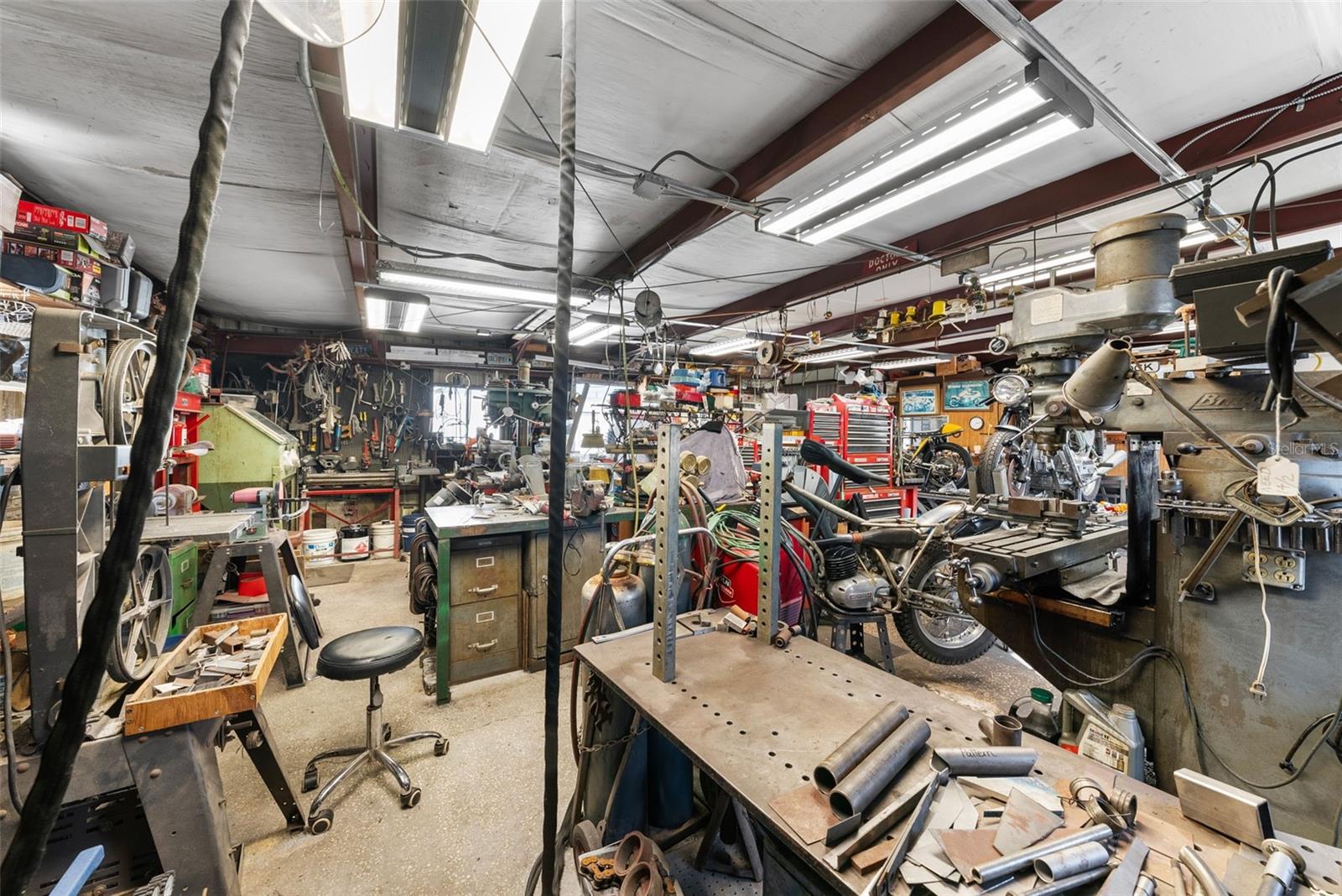 Image 22 of 36 For 6600 Haines Road N