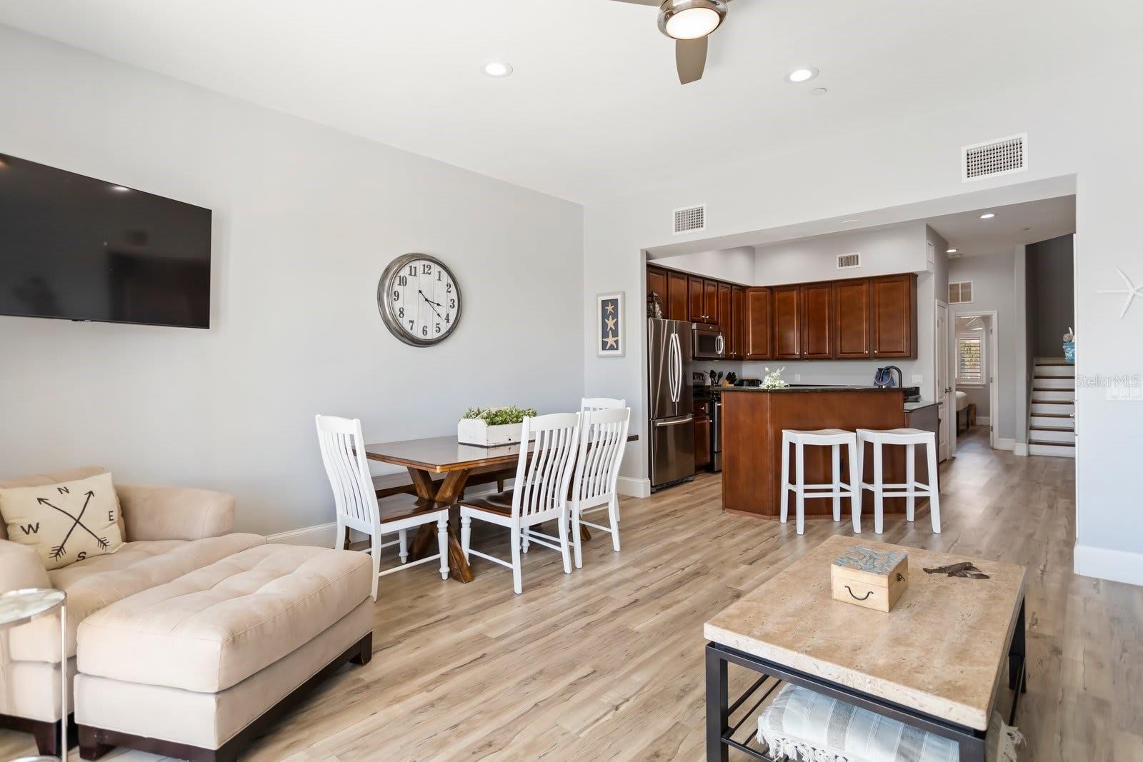 Image 10 of 39 For 145 Brightwater Drive 7