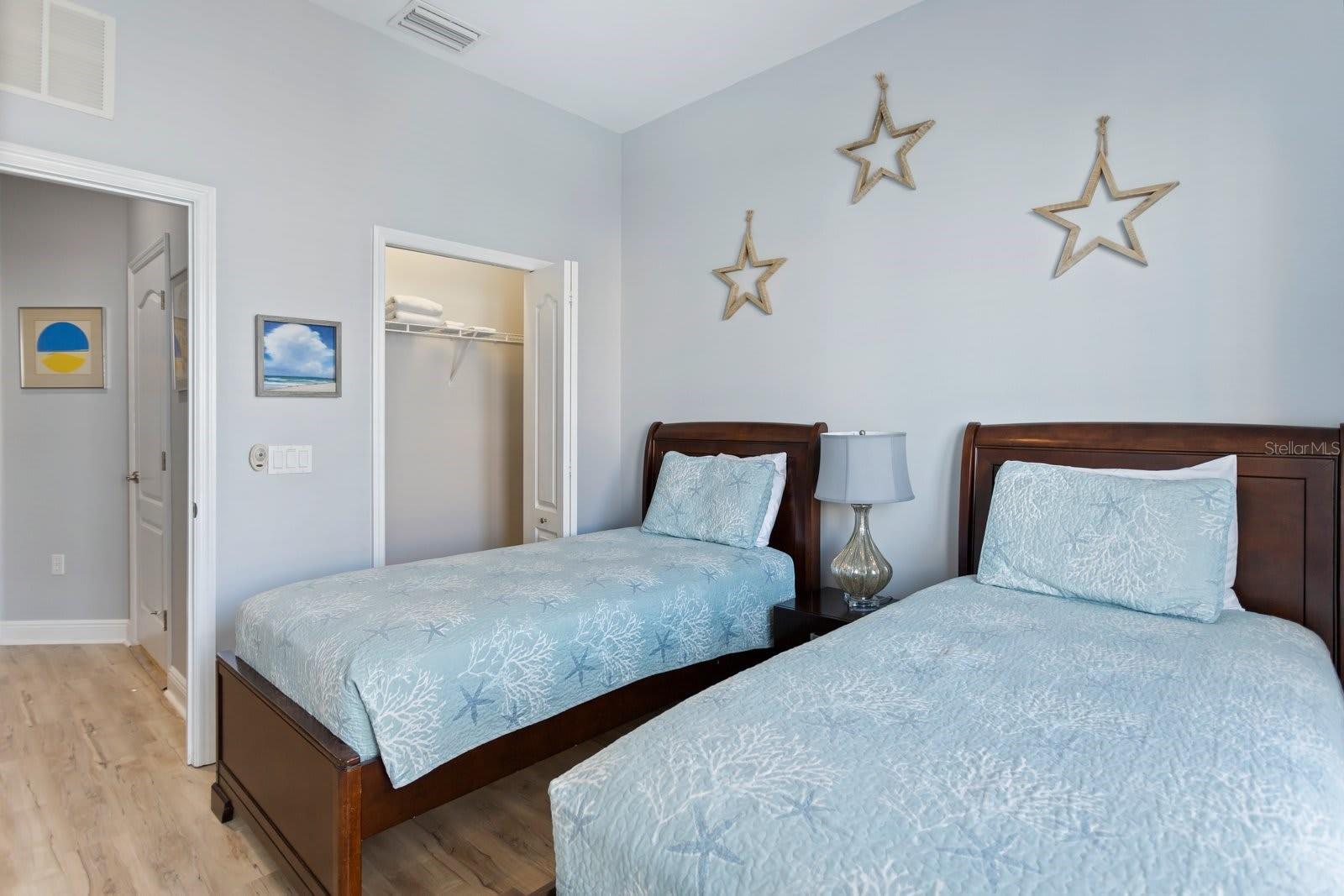 Image 13 of 39 For 145 Brightwater Drive 7