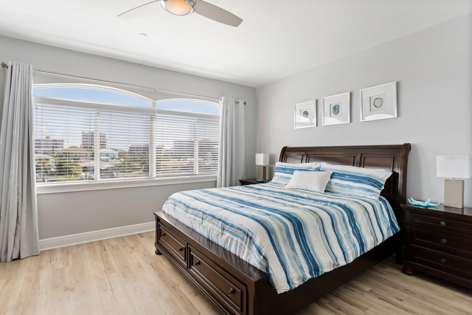 Image 18 of 39 For 145 Brightwater Drive 7