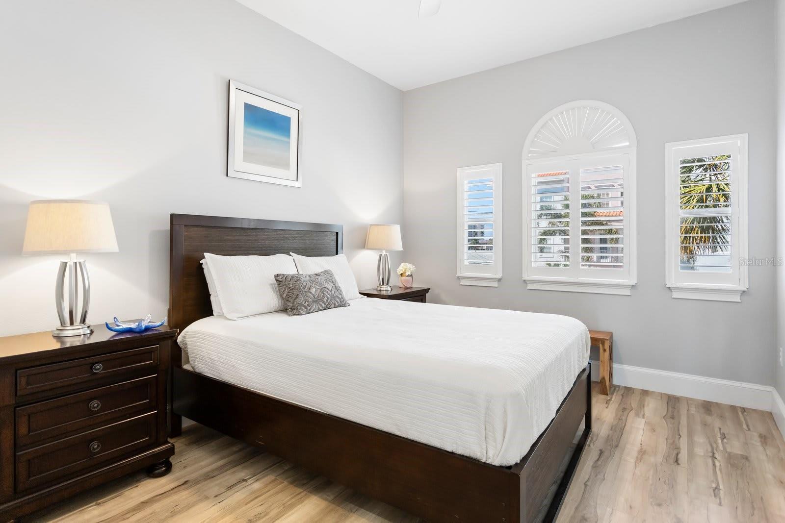 Image 23 of 39 For 145 Brightwater Drive 7