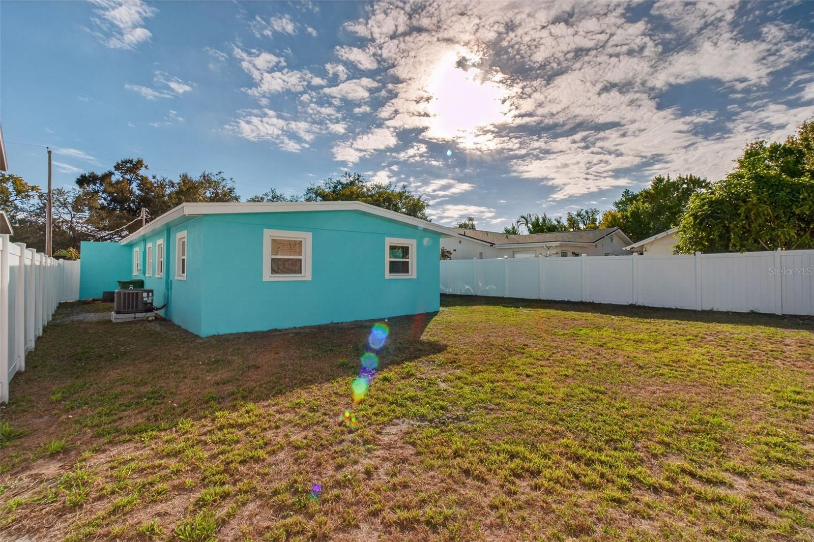 Image 28 of 33 For 3117 La Salle Street