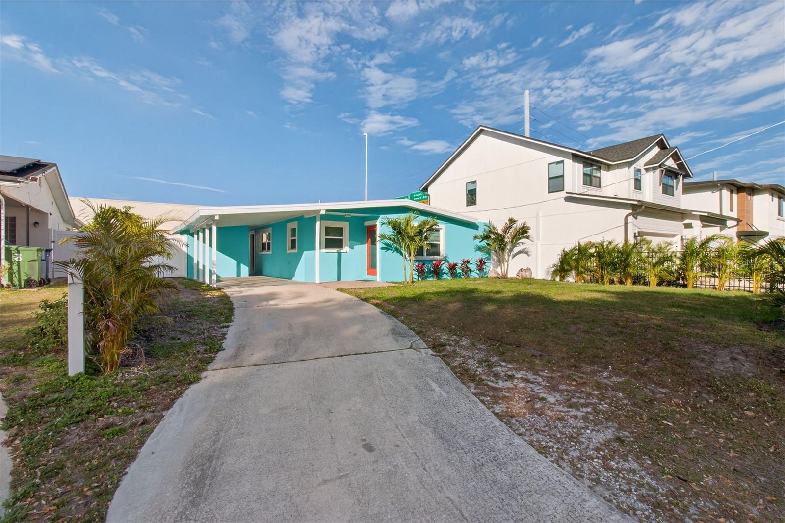 Image 3 of 33 For 3117 La Salle Street