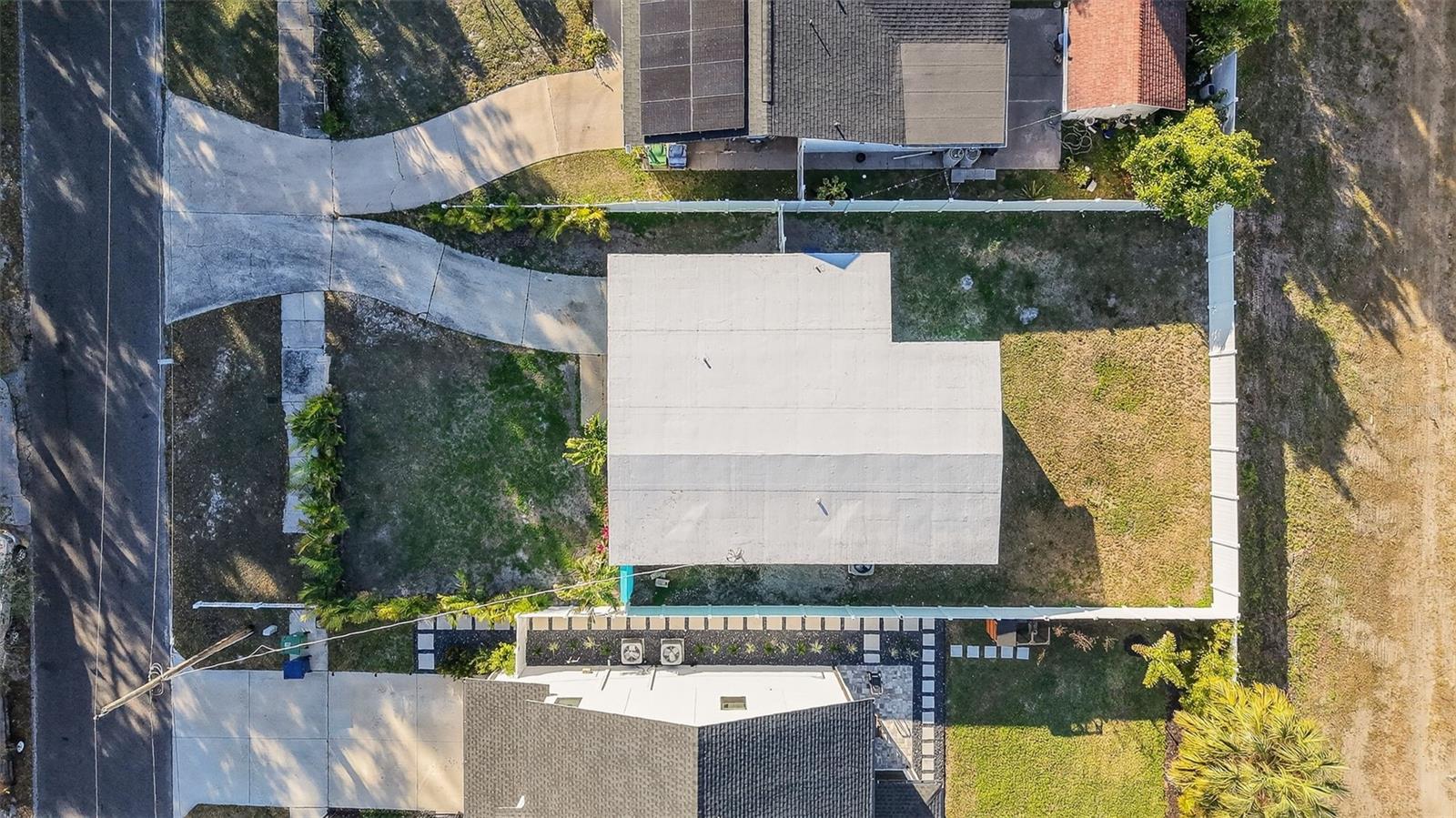 Image 31 of 33 For 3117 La Salle Street