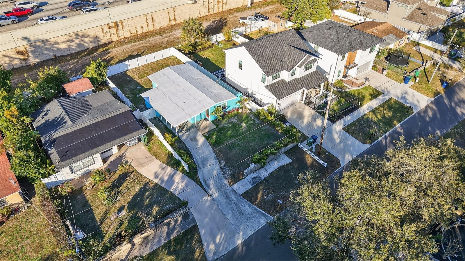 Image 32 of 33 For 3117 La Salle Street