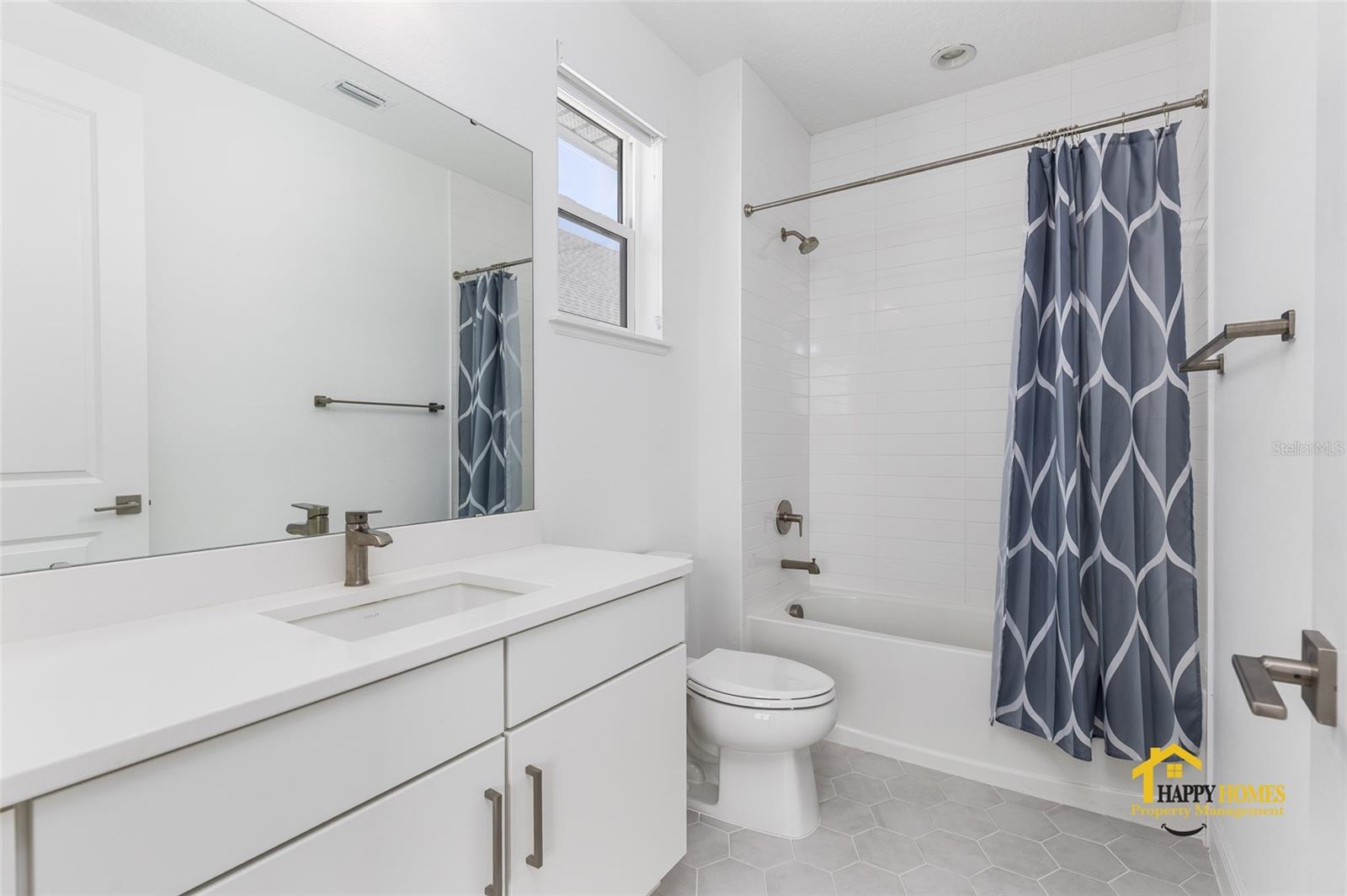 Image 32 of 51 For 9226 Santorini Drive