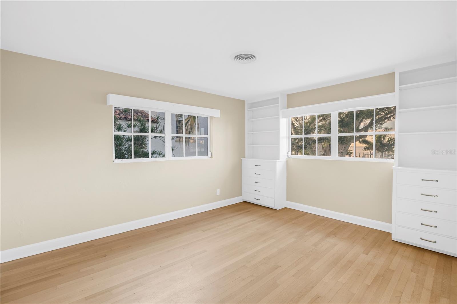 Image 17 of 32 For 11 Brightwaters Circle Ne