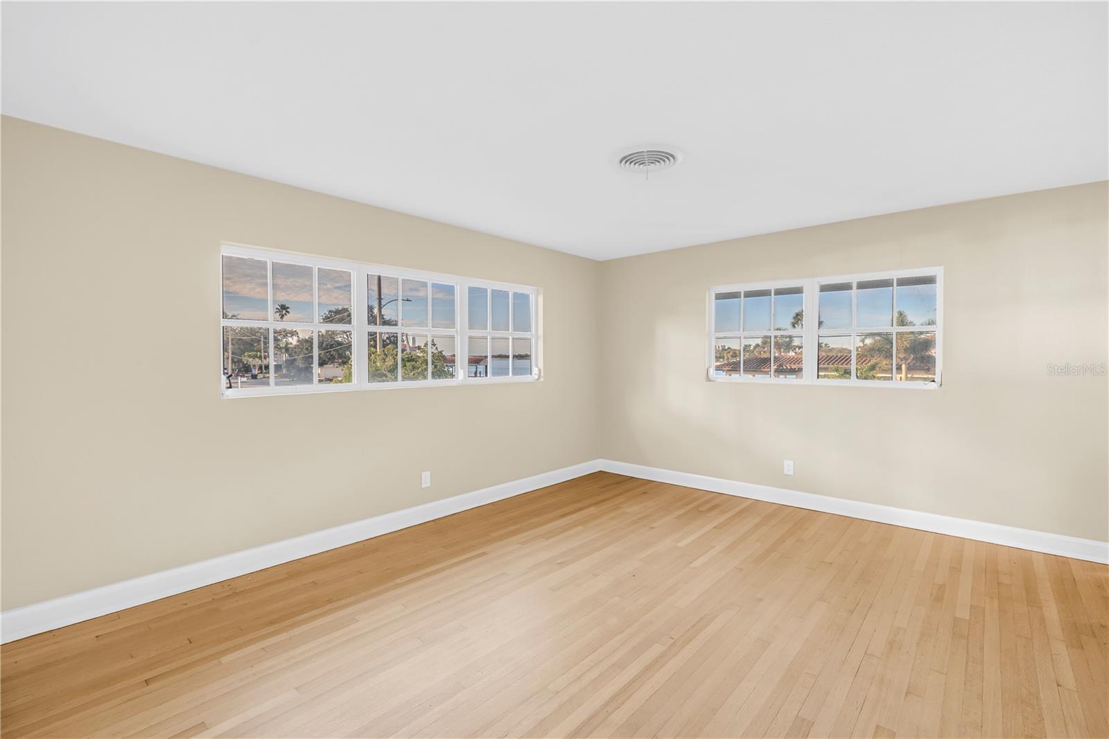 Image 19 of 32 For 11 Brightwaters Circle Ne