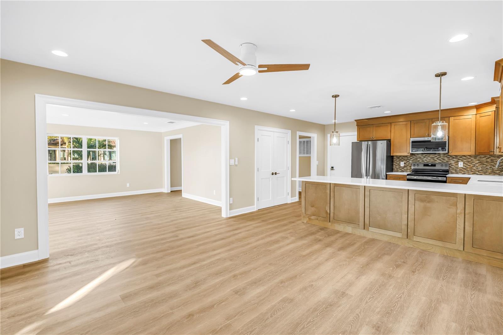 Image 8 of 32 For 11 Brightwaters Circle Ne