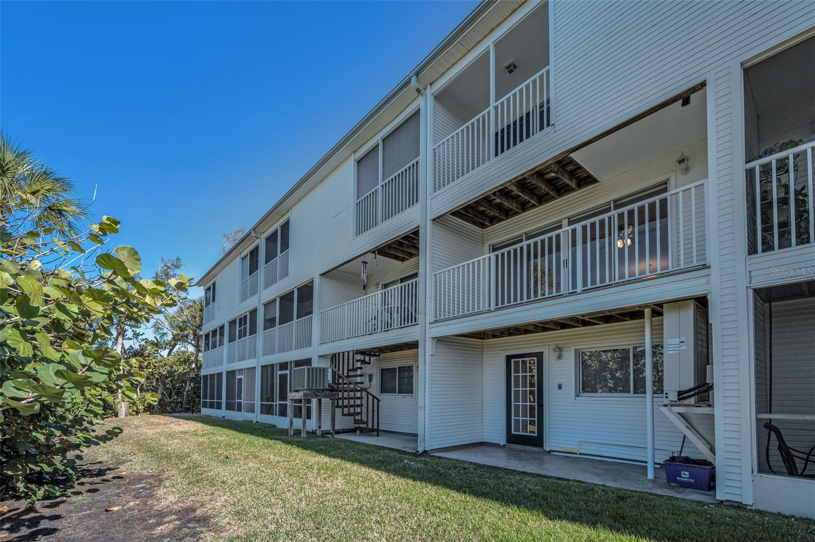 Image 34 of 43 For 9852 Indian Key Trail 71