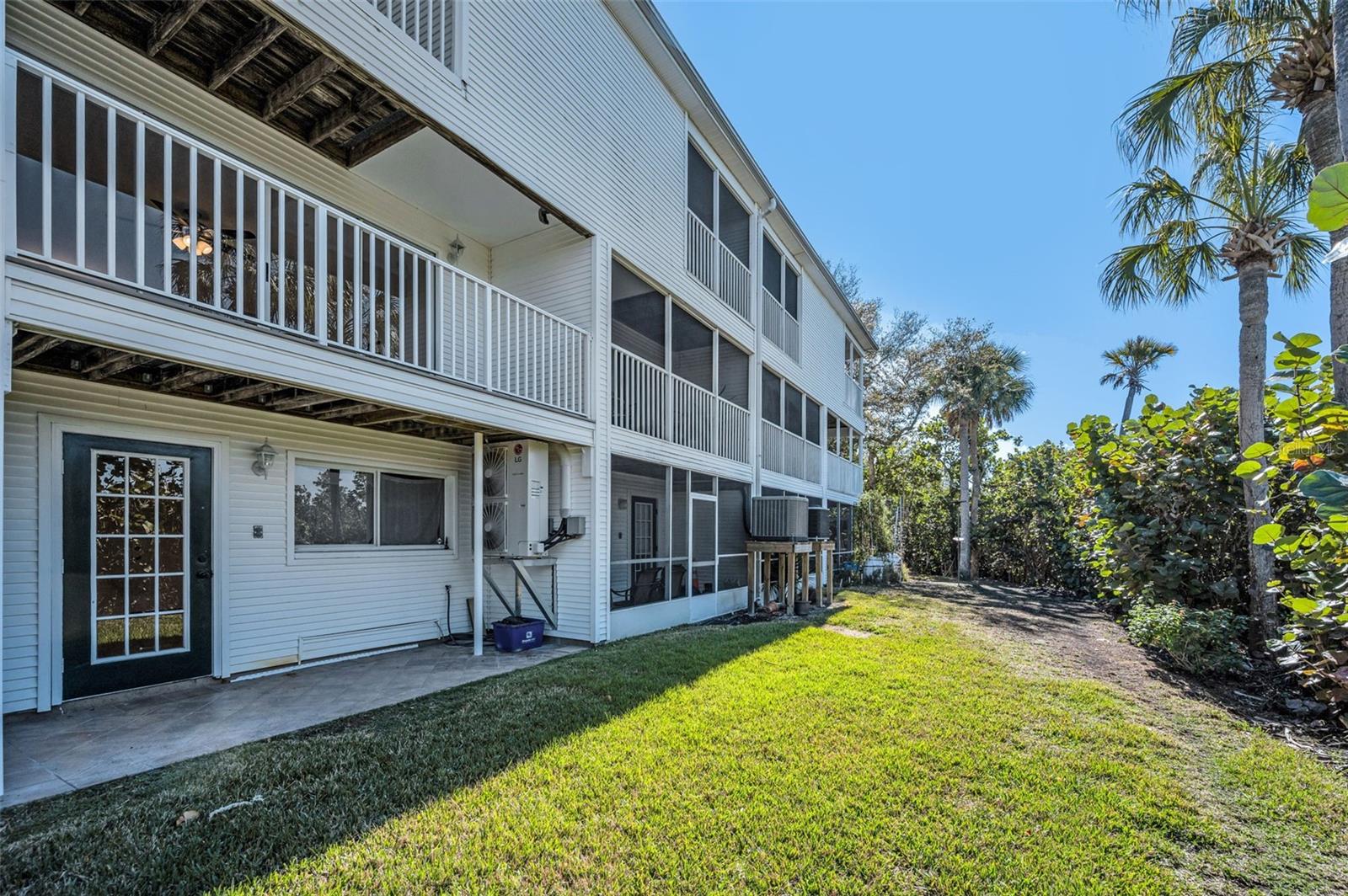 Image 35 of 43 For 9852 Indian Key Trail 71