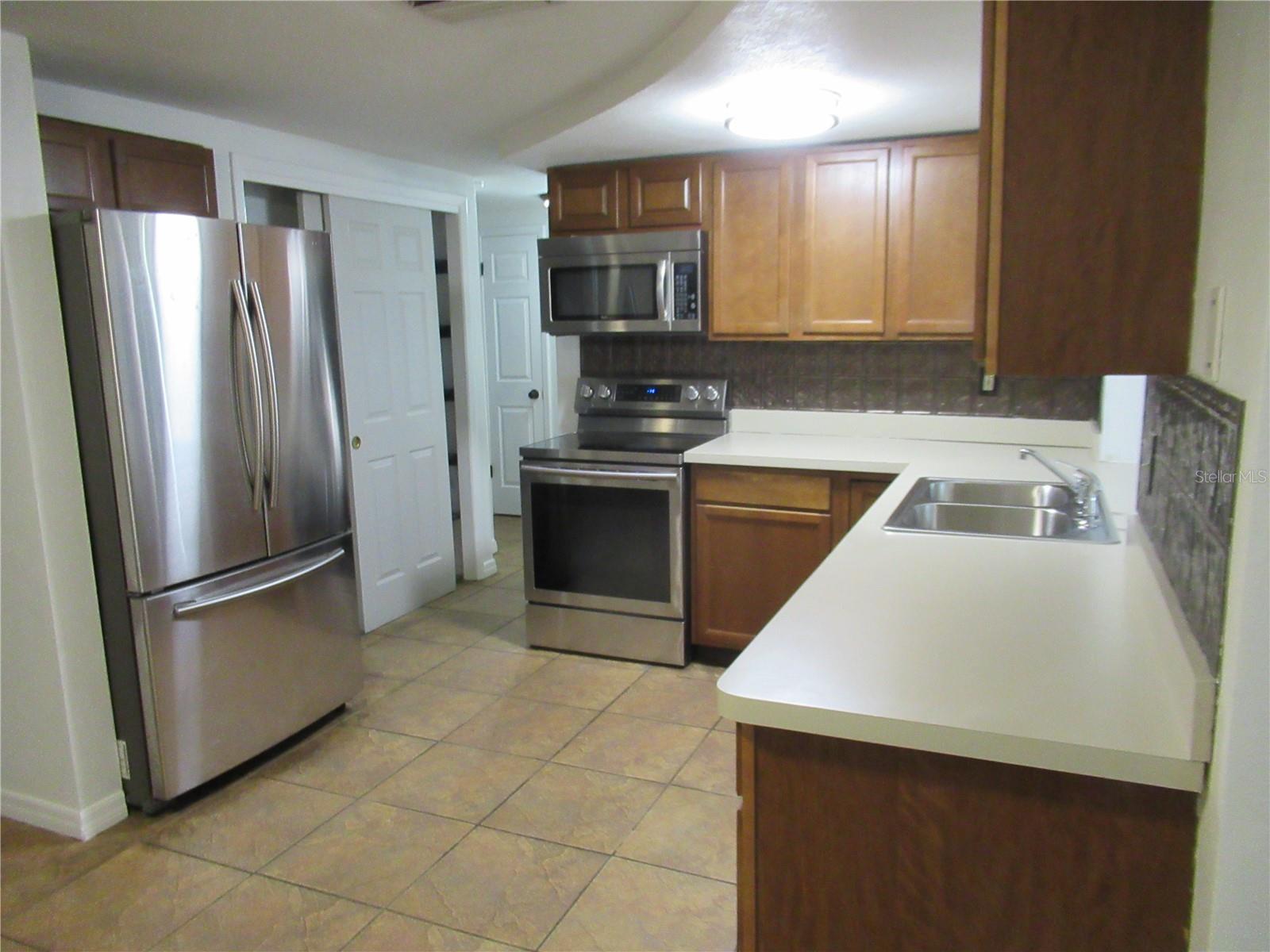 Image 6 of 19 For 3110 Rock Valley Drive