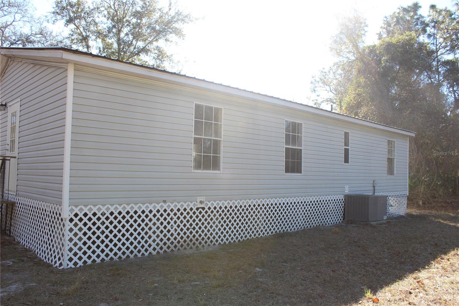 Image 3 of 19 For 10405 Jungle Street