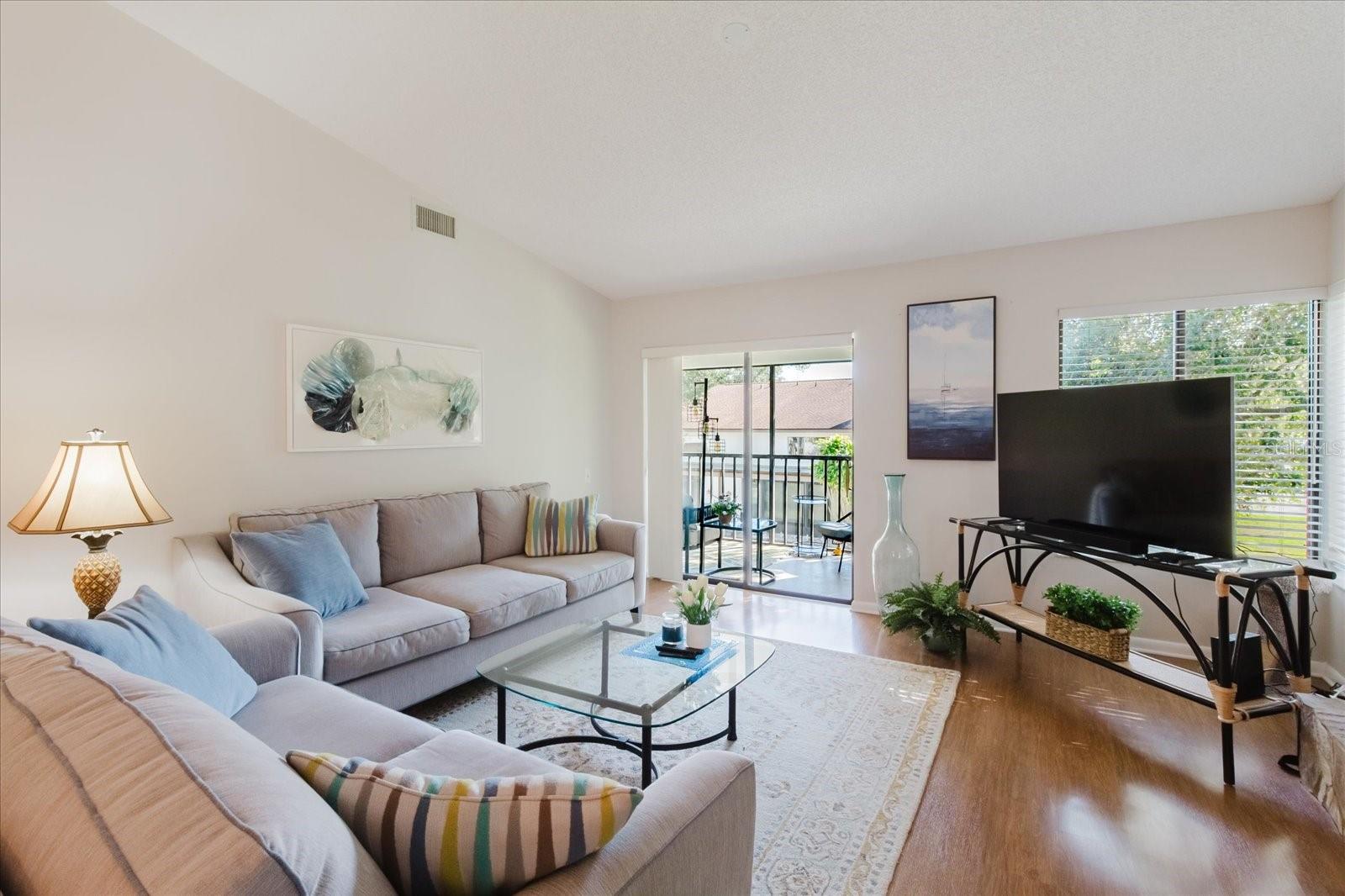 Image 15 of 65 For 1852 Lake Cypress Drive 1852