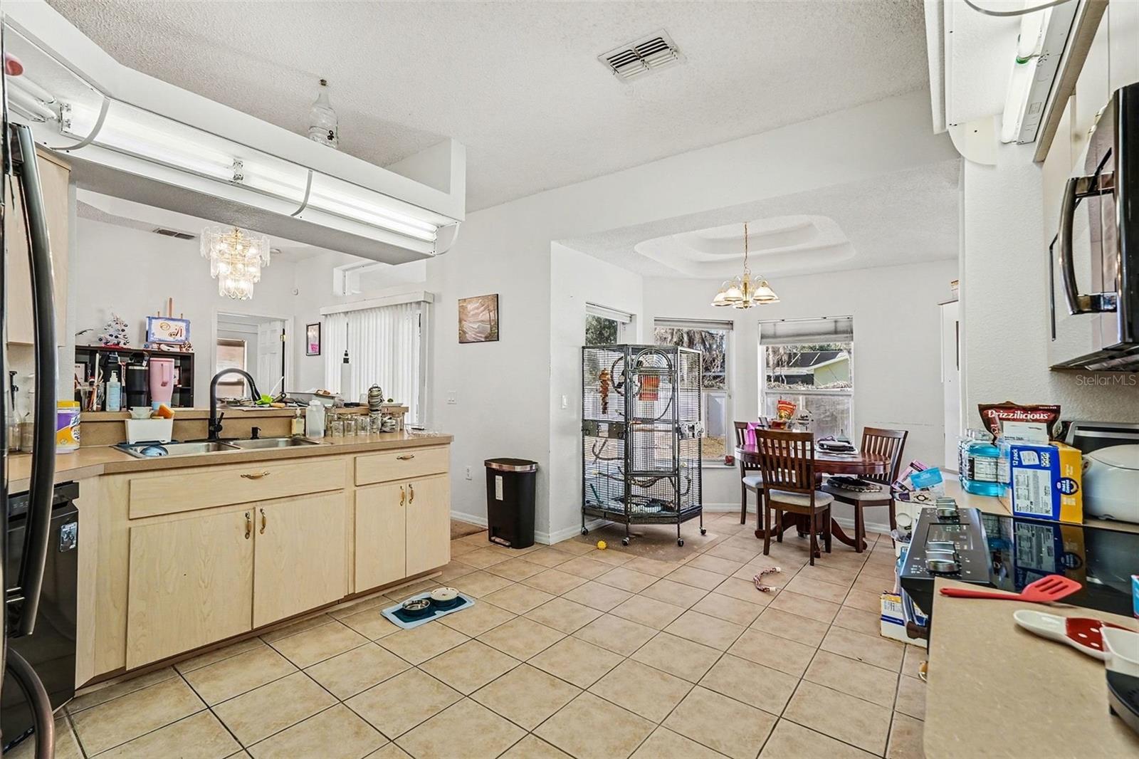 Image 11 of 31 For 2405 Ainsworth Avenue