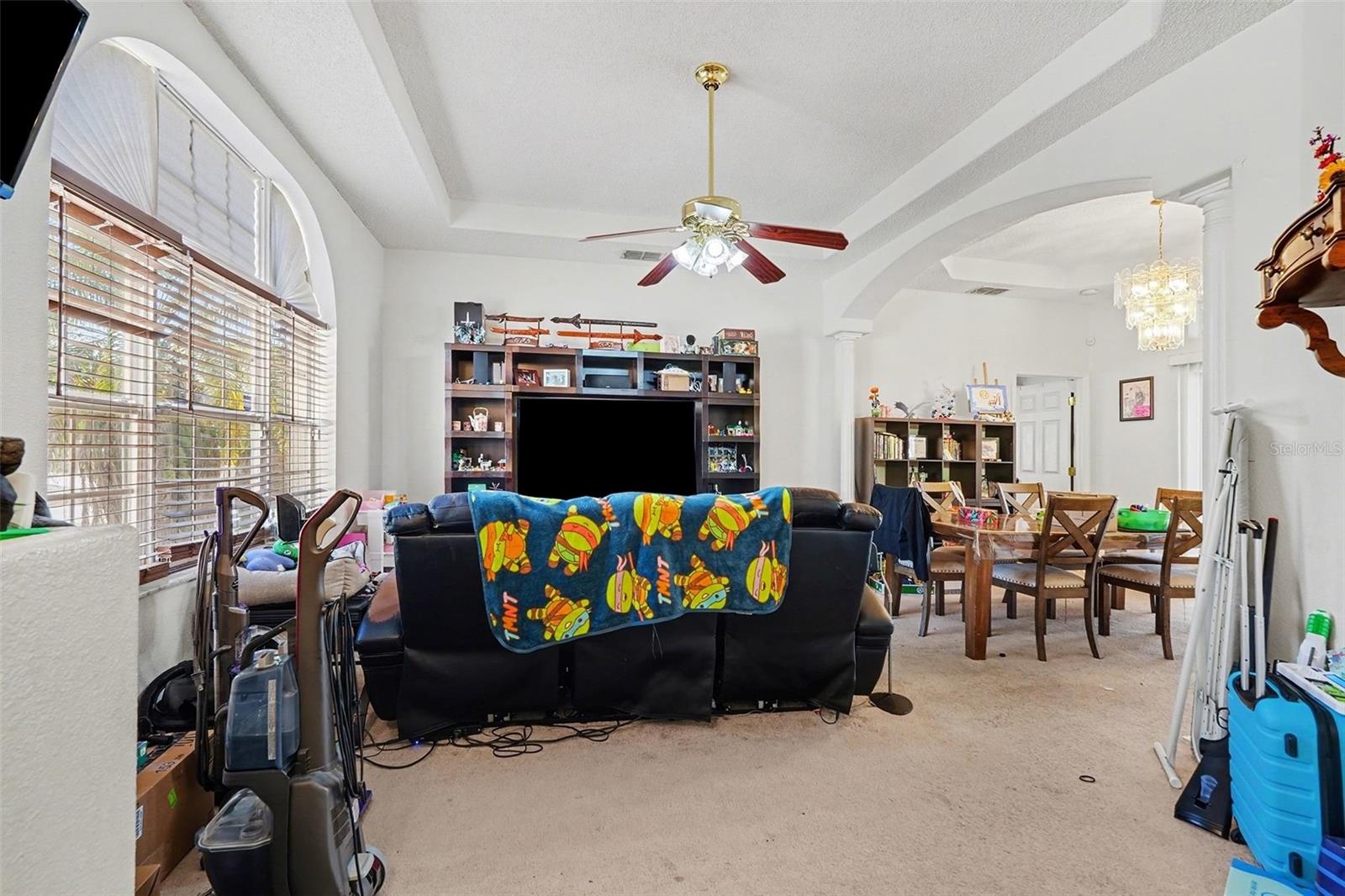 Image 5 of 9 For 2405 Ainsworth Avenue