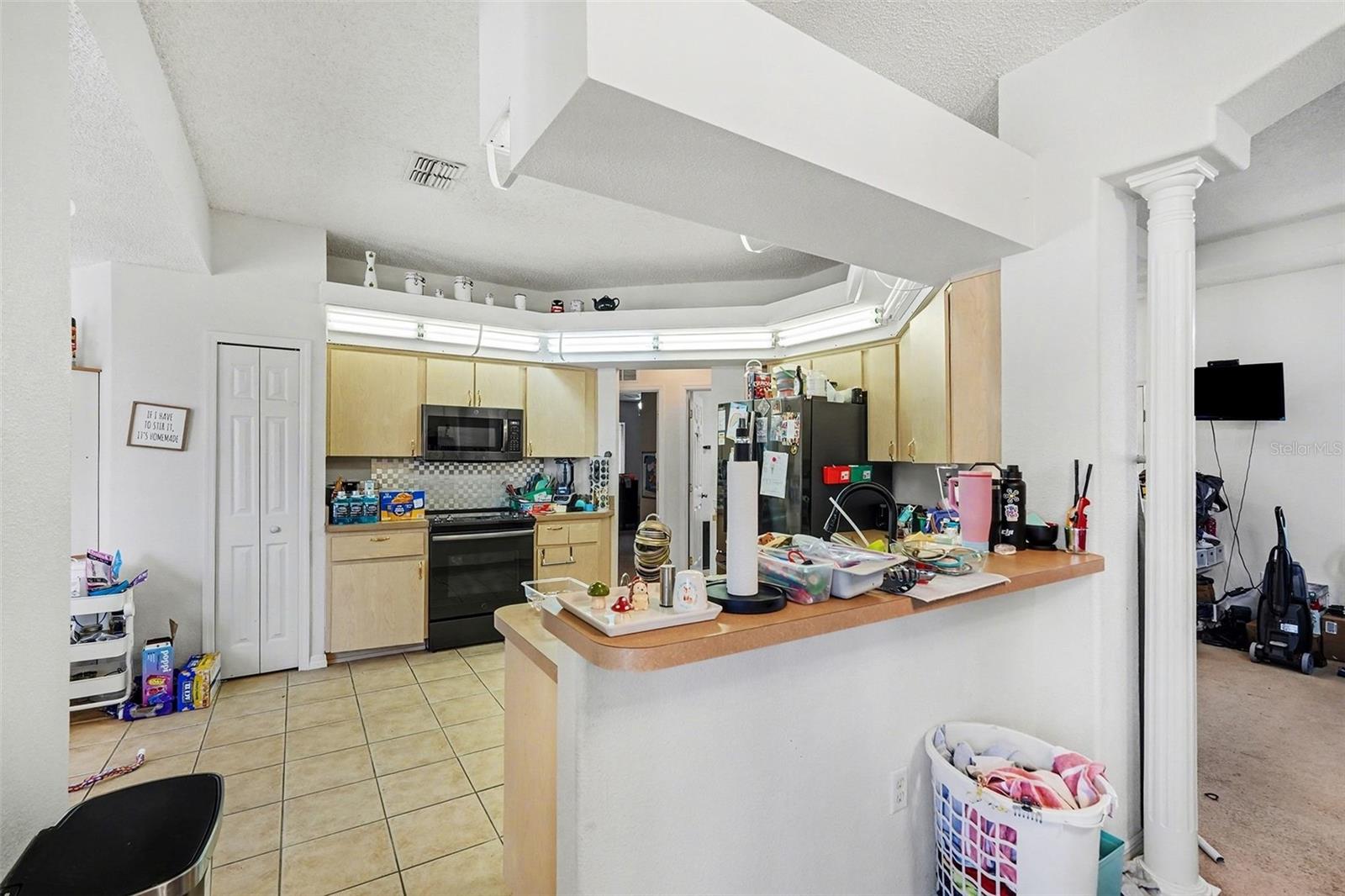 Image 8 of 9 For 2405 Ainsworth Avenue