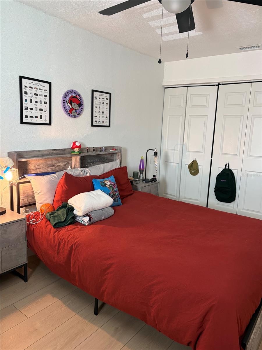 Image 11 of 24 For 726 Camrose Drive