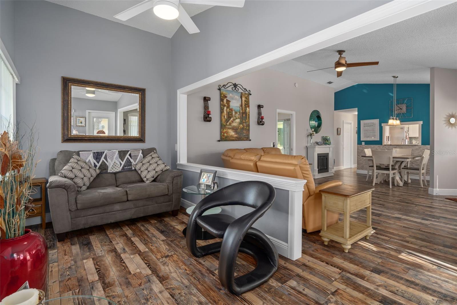 Image 21 of 46 For 4749 Westbury Court 4749