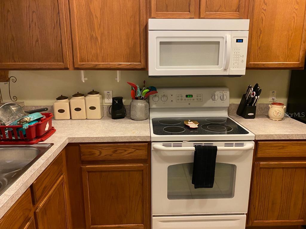 Image 7 of 16 For 12383 Foxmoor Peak Drive