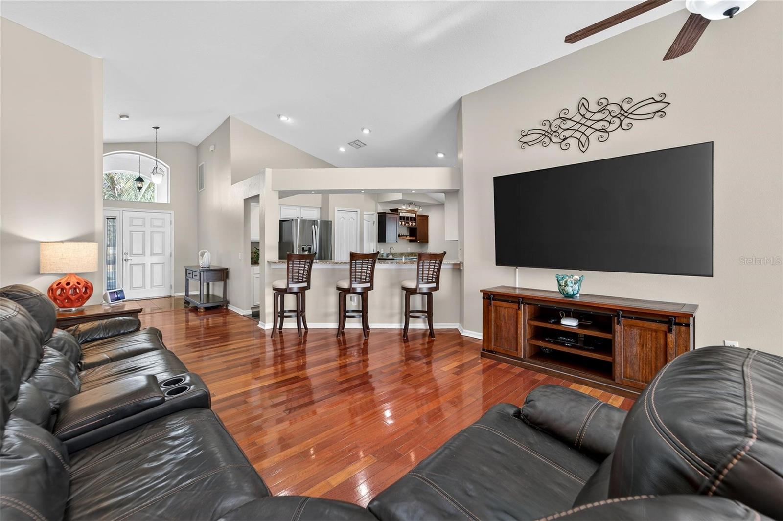 Image 10 of 74 For 25508 Bruford Boulevard